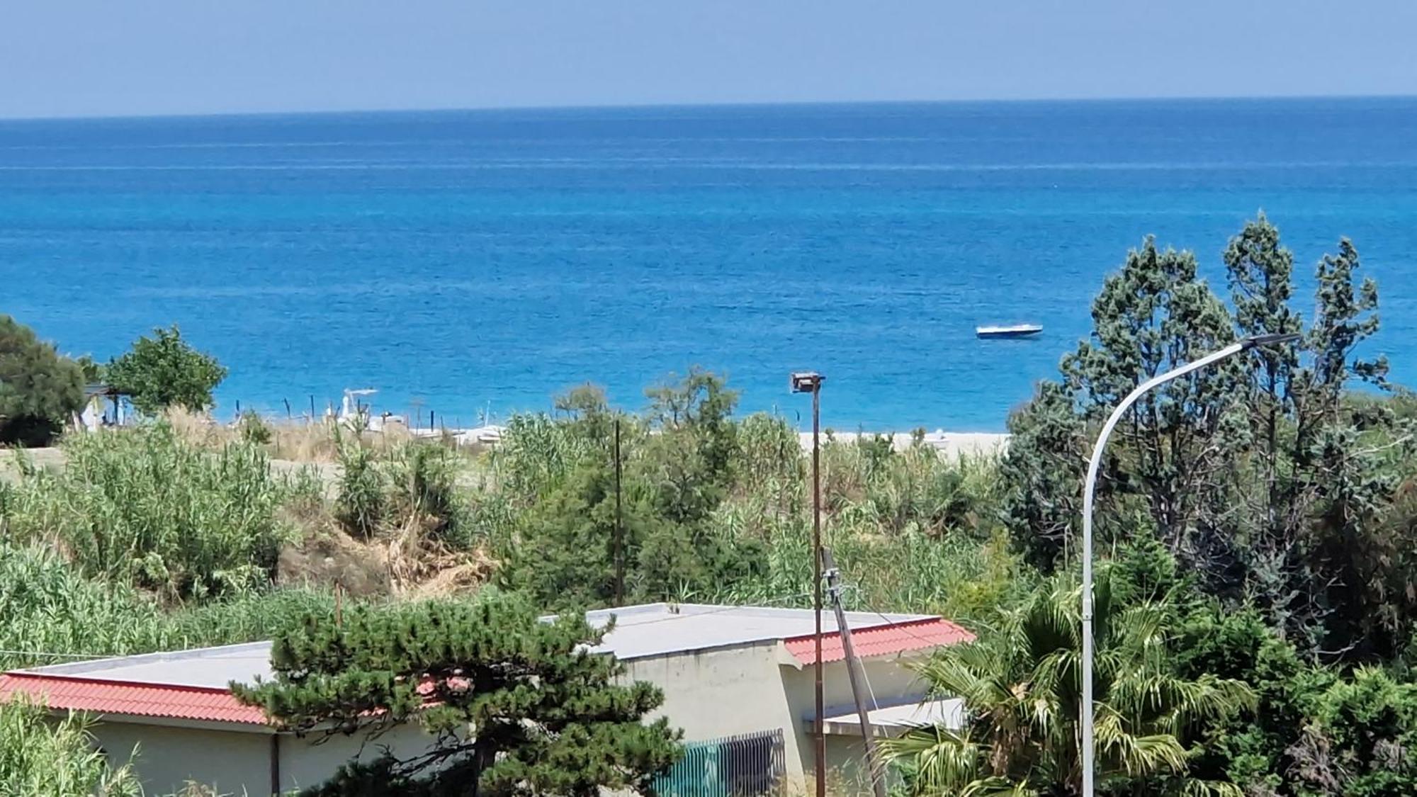 Nina'S House 2 A 300 Metri Dal Mare Apartment Santa Caterina Dello Ionio Marina Exterior photo